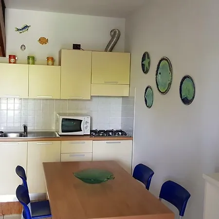 Holiday home Casetta Altanea: Giardino & Piscina