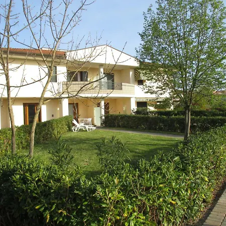 Casetta Altanea: Giardino & Piscina *