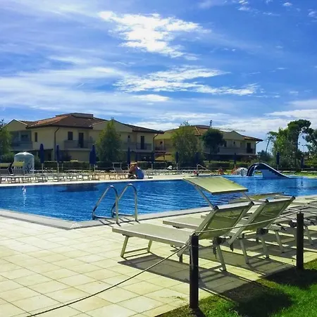 Casetta Altanea: Giardino & Piscina * Caorle